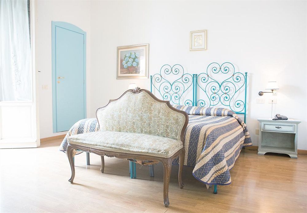 ซอจจอร์โน ซอญญา ฟิเรนเซ Bed & Breakfast ฟลอเรนซ์ ภายนอก รูปภาพ