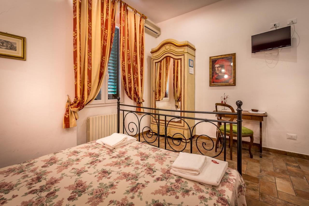 ซอจจอร์โน ซอญญา ฟิเรนเซ Bed & Breakfast ฟลอเรนซ์ ภายนอก รูปภาพ
