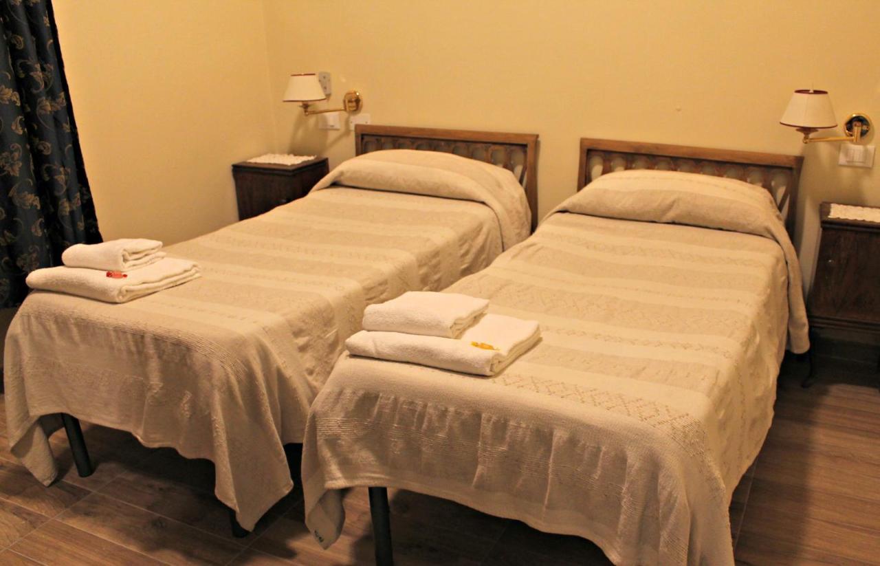 ซอจจอร์โน ซอญญา ฟิเรนเซ Bed & Breakfast ฟลอเรนซ์ ภายนอก รูปภาพ